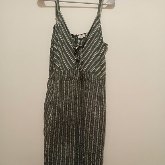 Romper - Picture 1 of 4